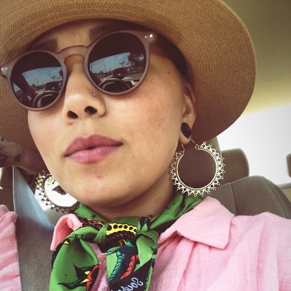 Meet your Posher, Raquel